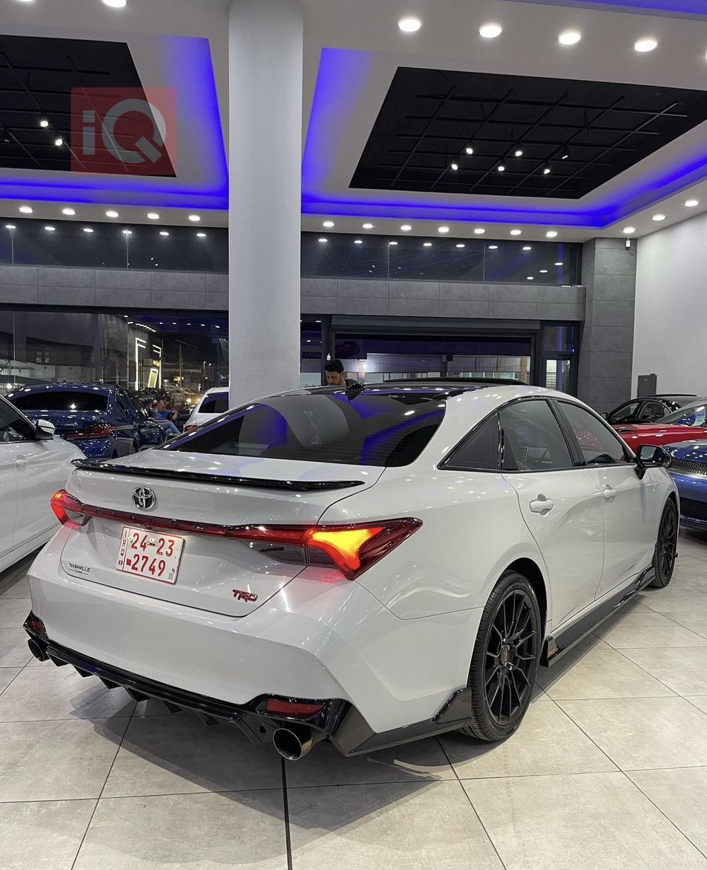 تۆیۆتا ئەڤەلۆن